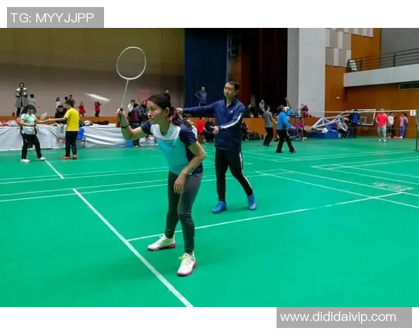 赛后分析：深圳羽毛球队与武汉羽毛球队的团队协作与战术对比探讨