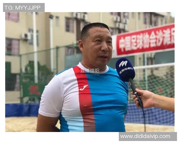 李强畅谈足球生涯背后的故事与成长历程